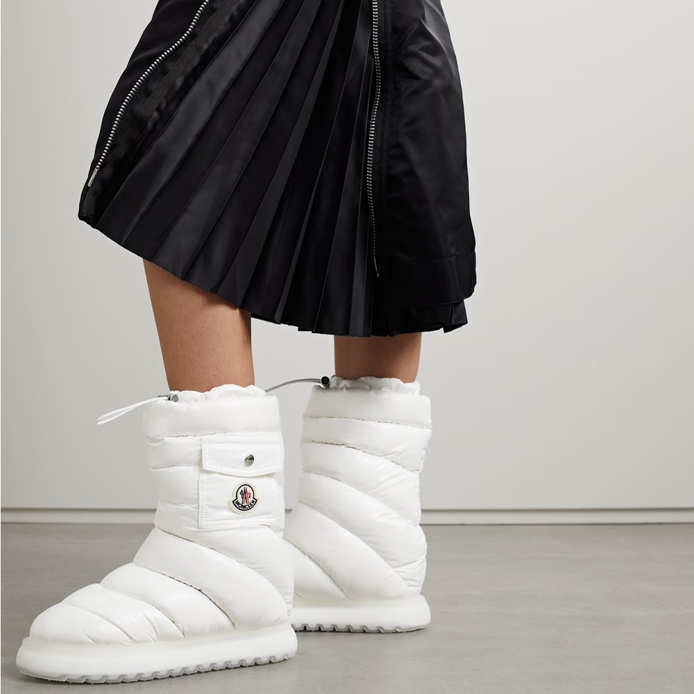 Moncler Gaia Down Snow Boots